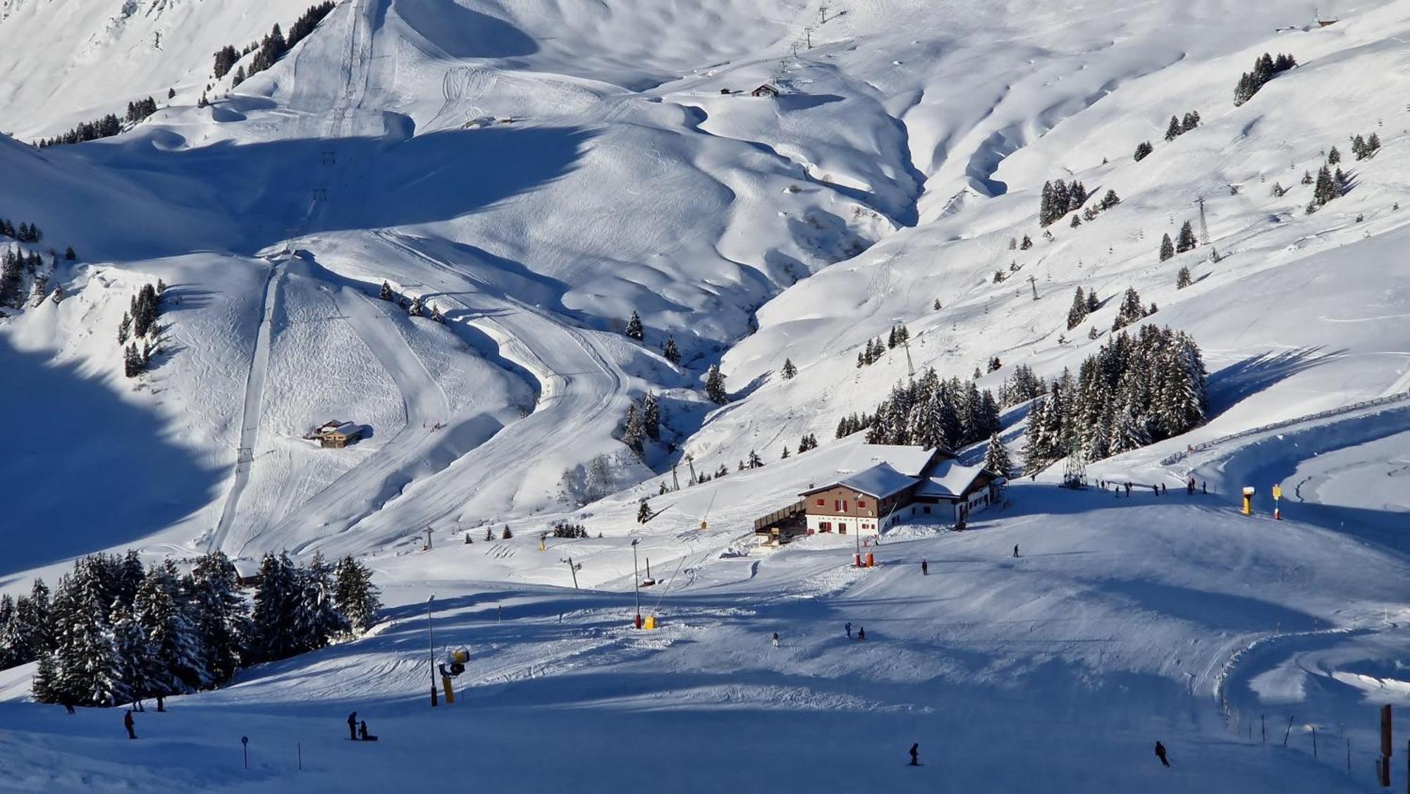 Hotel Le Chaudron Ski In Ski Out Champéry Buitenkant foto